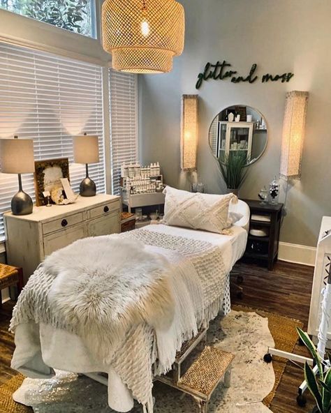 Spa Room Ideas, Massage Room Decor, Facial Room, Home Spa Room, Lash Room Decor, Esthetician Room Decor, Esthetics Room, Spa Room Decor, Hairdresser Salon