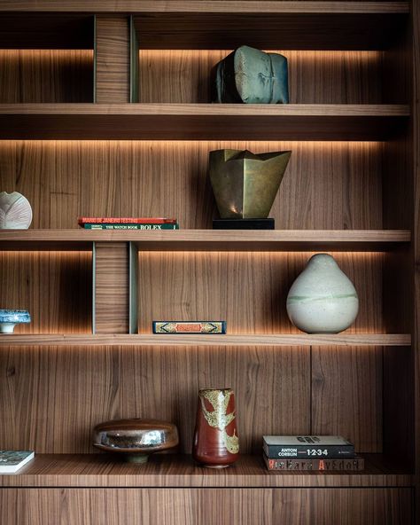 Dieter Vander Velpen on Instagram: “Details of a custom library and display cabinet that we designed for the home cinema at our 'M House' project, with Walnut shelving with…” Walnut Shelving, Apothecary Design, Custom Library, Library Cabinet, Millwork Details, Custom Bookshelves, Walnut Bookcase, Walnut Shelves, Shelving Ideas