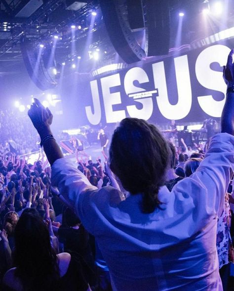 Hillsong Church, Worship Backgrounds, Jesus Videos, Youth Conference, Bible Quiz, Worship Jesus, Bible Verse Pictures, Because He Lives, Church Poster Design