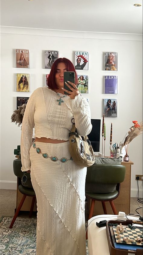 White Gauze Skirt Outfit, Boho Chain Belt Outfit, Vintage Chain Belt Outfit, White Skirt Outfit Boho, Long White Skirt Festival Outfit, Whimsical Skirt Outfit, Midsize Coachella Outfit, Summer Curves Outfit, Western Chain Belt Outfit