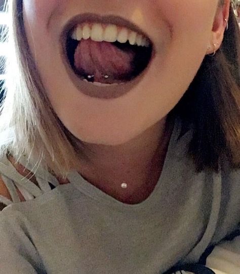 Piercings Corps, Hide Piercings, Piercing Oreille Tragus, Tongue Web Piercing, Web Piercing, Spiderbite Piercings, Piercing Tongue, Piercing Bouche, Mouth Piercings