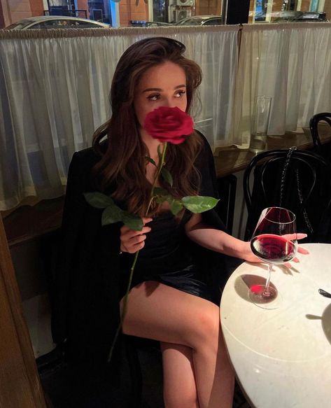 Emilia Danilevskaya, Luxury Tumblr, Good Girl Perfume, Chanel Lipstick, Rose Girl, Focus On The Good, Aesthetic Roses, Ysl Heels, Rosé Aesthetic