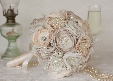 Vintage Inspired Brooch Wedding Bouquet by MyVintageWeddingAust Vintage Wedding Flowers Bouquet, Fabric Bouquet Wedding, Vintage Bridal Bouquet, Lace Bouquet, Small Wedding Bouquets, Fabric Bouquet, Vintage Bouquet Wedding, Fabric Flower Bouquet, Vintage Wedding Flowers