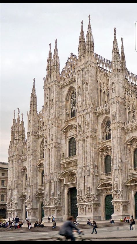 Milano Cathedral, Milan Architecture, Fall Filter, Milan Cathedral, Castle Aesthetic, Gothic Cathedrals, Cathedral Architecture, Gothic Cathedral, Airbrush App