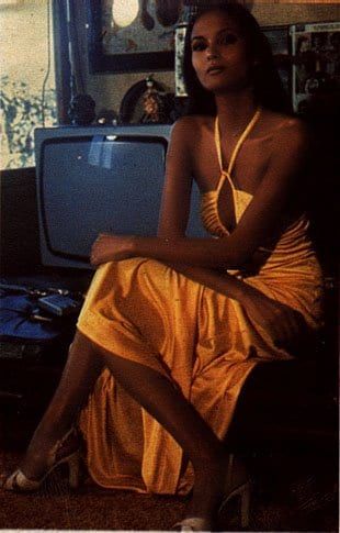 Laura Gemser, Black Femininity, Film Stills, Vintage Beauty, Pretty Woman, Style Icons, Backless Dress, A Woman, Summer Outfits