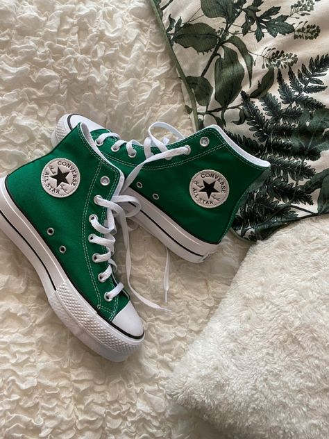 Emarald Green Shoes, Emerald Green Shoes Sneakers, Green Quinceanera Shoes, Amazon Green Converse, Emerald Green Style Outfit, Converse Green Shoes, Emerald Green Quince Shoes, Emerald Green Converse, Green Chuck Taylors