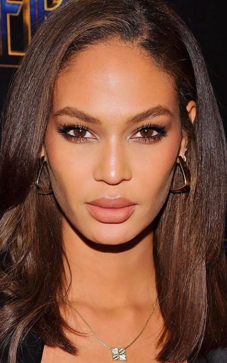 Pelo Cafe, Joan Smalls, Flawless Face, Celebrity Hairstyles, Blush Makeup, Hair Transformation, Beauty Make Up, Hair Goals, New Hair