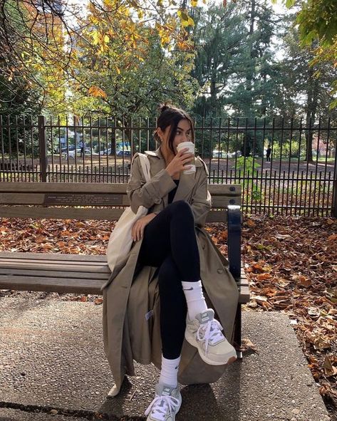 Mode Dope, Oversized Trench Coat, Trench Coat Outfit, Autumn Fits, Looks Street Style, Fall Fits, Winter Fits, Autumn Aesthetic, Mode Inspo