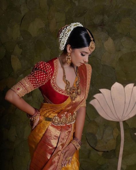 70+ Unique Blouse Designs For South Indian Brides! South Indian Bride Look, Indian Bride Look, South Indian Blouse, South Indian Wedding Saree, South Indian Bride Saree, Indian Blouse Designs, South Indian Blouse Designs, Bridal Sarees South Indian, Indian Bridal Sarees