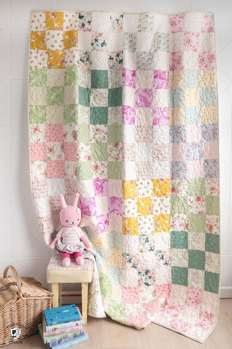 Homemade Quilts Patterns, First Time Quilting Easy, Quilt Square Projects, 9patch Quilt Patterns, Take 5 Quilt Pattern, Onesie Quilt Ideas, Embroidered Quilts Patterns, Quick Lap Quilts, 9 Block Quilt Patterns Simple