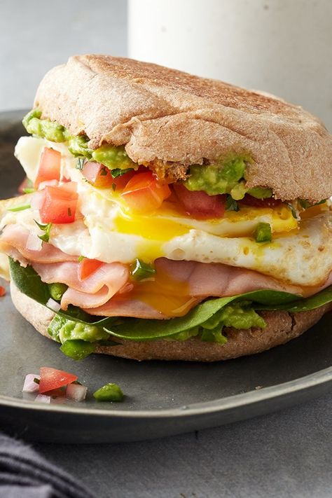 Easy Breakfast For Dinner, Egg Breakfast Sandwiches, Croissant Breakfast Sandwiches, Breakfast For Dinner Ideas, All Day Breakfast, Breakfast Sandwich Recipes, Sandwich Bar, Breakfast Burger, Ham And Eggs