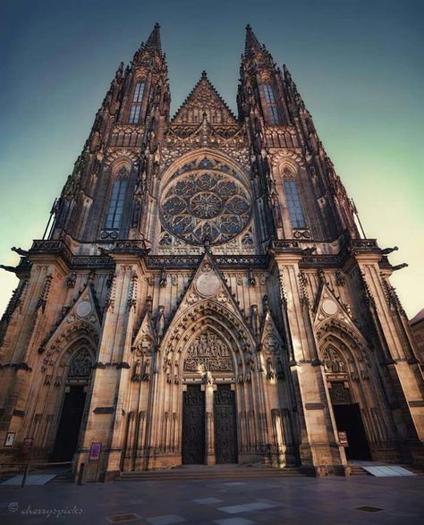 Prague Cathedral, Goth Architecture, St Vitus Cathedral, St Vitus, Gothic Cathedrals, European Castles, Cathedral Architecture, Gothic Cathedral, Gothic Church