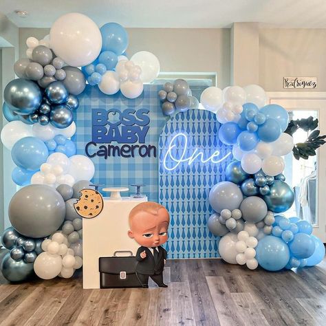 First Birthday Decorations Boy, Blue Balloon Garland, Bos Baby, Baby Birthday Party Theme, Baby Birthday Decorations, Boy Birthday Decorations, Boss Birthday, Baby Boss