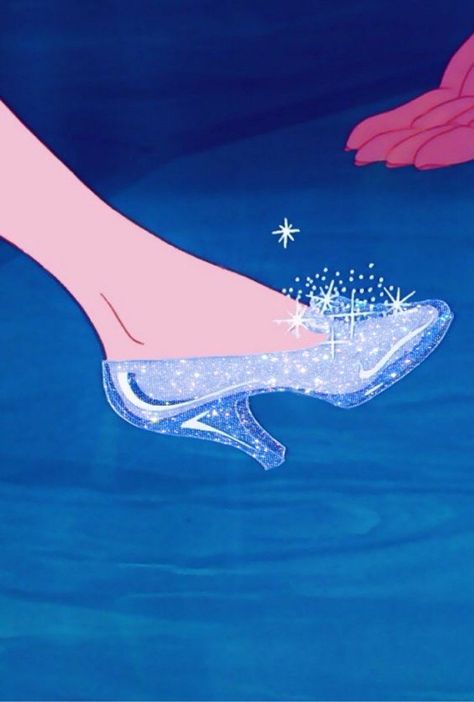 Blue Cinderella Aesthetic, Disney Sparkle Aesthetic, Cinderella Astethic, Cinderella Sparkle, Cinderella Blue Aesthetic, Cinderella Cartoon Aesthetic, Aesthetic Cinderella, Cinderella Flipping Off, Cinderella Asethic