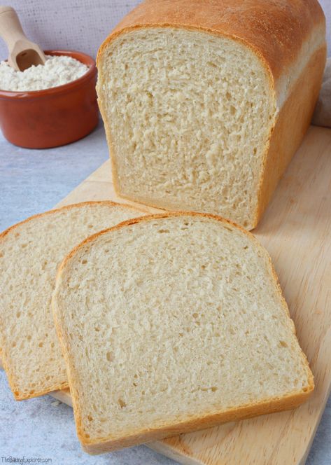 White Bread Loaf Perfect White Bread, White Bread Loaf, White Bread Recipe, Oatmeal Bread, Victoria Sponge Cake, Gluten Free Recipes Bread, Bread Shaping, Baking Basics, Bread Loaf