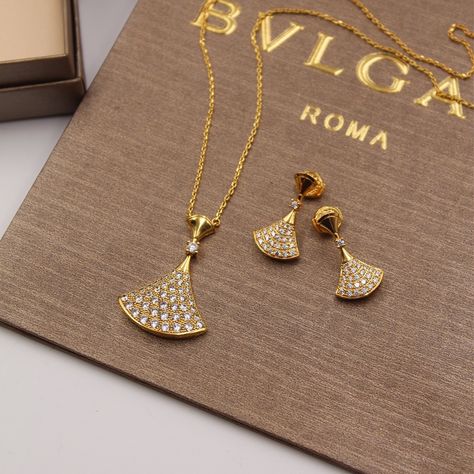 Bvlgari Jewelry Set, Bvlgari Necklace, Bulgari Jewelry, Diy Beaded Rings, Bvlgari Jewelry, Diamond Jewelry Set, High Jewellery, Handmade Jewelry Tutorials, Elegant Necklace