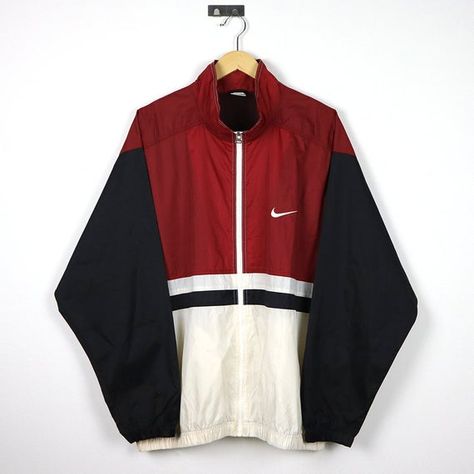 Nike Old School, Nyc Fashion Winter, 90s Nike Windbreaker, Retro Nike, Vintage Nike Windbreaker, Streetwear Jackets, Colorful Blouses, Trendy Hoodies, Color Block Jacket