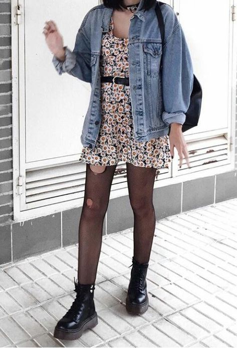 90s Looks Outfits Vintage, 90s Grunge Outfits, Tumblr Style, Outfits Floral, Korean Summer Outfits, 일본 패션, Oversized Jean Jacket, 90s Fashion Grunge, Fashion 90s