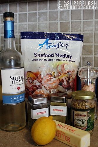 Seafood Medley Recipes Frozen, Seafood Medley Recipes, Seafood Cravings, Swimming Friends, Seafood Shack, Mixed Seafood Recipe, Paleo Kitchen, Seafood Medley, Seafood Mix