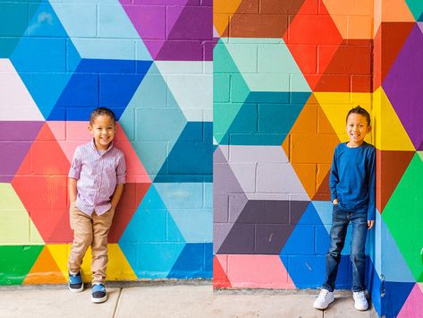 Mural Family Photoshoot, Family Photoshoot Ideas, Outdoor Family Portraits, Plano Texas, Fall Color Palette, Family Outdoor, Graffiti Wall, Birthday Photoshoot, Commercial Photography