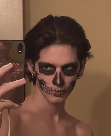 Skeleton Makeup On Men, Skeleton Face Paint Men, Skull Face Makeup Men, Skull Make Up Men, Half Skull Makeup Men, Easy Skeleton Makeup Men, Mens Skeleton Makeup, Men Skull Makeup, Easy Skull Makeup Men