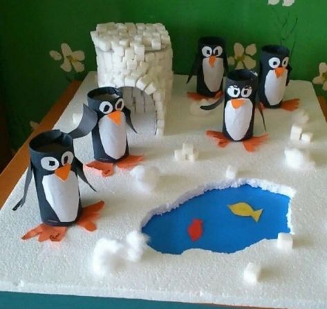 Winter Animal Crafts, Urs Polar, Penguin Crafts, Penguin Craft, Worksheets For Preschool, Toilet Paper Roll Crafts, Animal Crafts For Kids, Paper Roll Crafts, Kindergarten Crafts