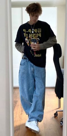 Outfits Ideas For Guys, High School Guys Outfits, Fashion Outfits Aesthetic Men, Guy Style Outfits, Mens 2000s Fashion, Fit Inspo For School Outfits, Boy Style Outfits, Streetwear Boy, Outfit Ideas For Guys