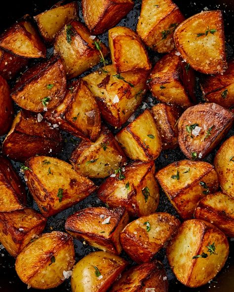 Essen, Potato Squash, Pan Fried Potatoes, Fried Potatoes Recipe, Searing Meat, Skillet Potatoes, Vegetables Recipes, Potato Sides, Cooks Illustrated