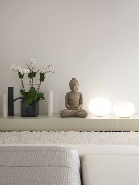 calming room decor, relaxation space, zen decor, peaceful, neutral interiors, relaxing space, buddha statue, spherical light, circular light, light ball, light and bright, bedroom inspo Rooms Decoration, Yoga Studio Design, Meditation Room Decor, Buddha Decor, Zen Bedroom, Zen Room, Zen Space, Inspiring Interiors, Zen Decor