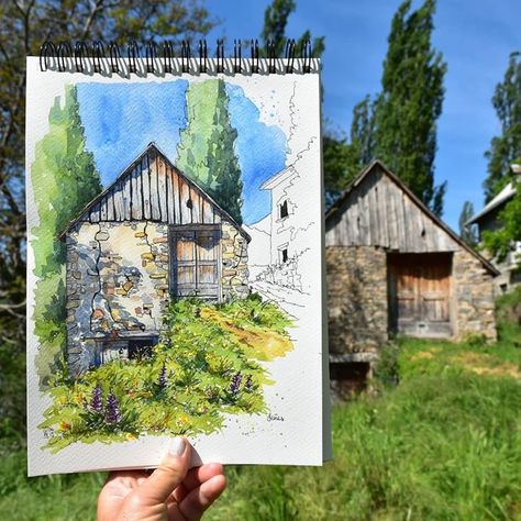 Outdoor Drawing, Travel Journaling, Birds Singing, Urban Sketch, Watercolor Architecture, Building Art, Watercolor Art Lessons, Plein Air Paintings, Watercolor Sketch