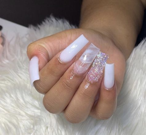 Nail Designs 2023 Black Women, Coffin Shape Nails White, Short Acrylic White Nails, Pretty Acrylic Nails Popular, Acrylic Nails Black Women, Milky White Nails Acrylic Design, Medium Tapered Square Nails, Mail Ideas Acrylic, Nail Sculpture