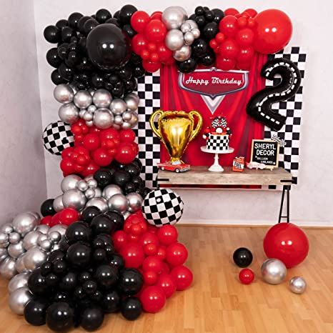 Lightning Mcqueen Balloon Arch, Car Balloon Garland, Car Balloon, 2 Birthday Party, Cars Decorations, Black And White Balloons, Mcqueen Cars, Balloon Race, Balloon Cars