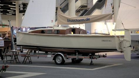 Trailer Sailer, Build Yourself, Sailing Yachts, Blue Lightning, Sailing Yacht, Boat Building, Yachts, Boating, Boats