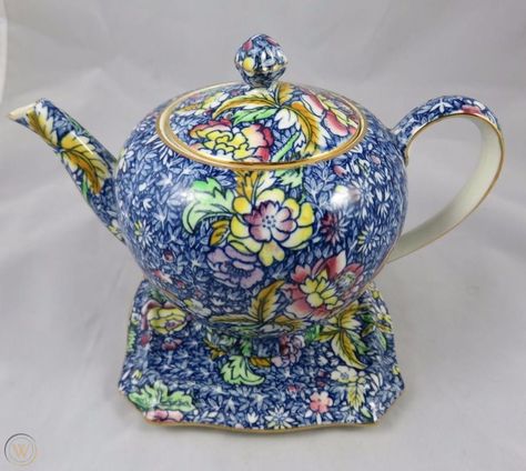 Teapot Flowers, Flowers With Butterflies, Chintz Pattern, Chintz China, Chocolate Pot, Royal Winton, Beautiful Tea, Chocolate Tea, Long T