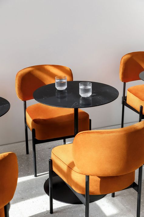 Black Table Design, Chair Design For Cafe, Cafe Lounge Seating, Cafe Armchair, Cafe Chair Design, Chairs For Cafe, Coffee Shop Chairs, Coffee Shop Chair, Chair Cafe Design