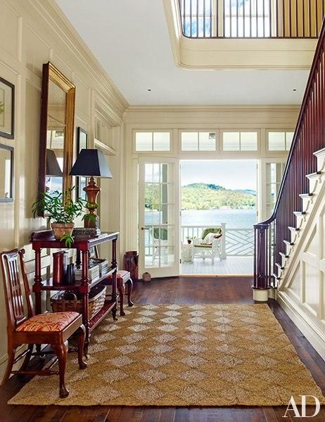 On the picturesque shores of Lake Placid, architect Gil Schafer crafts a family house inspired by the character and charm of classic Adirondack retreats. Lambriseringen Gang, Gil Schafer, New York City Apartment, Lake Cottage, New York Apartment, Lake Placid, Entry Hall, New Home Construction, Cottage Design