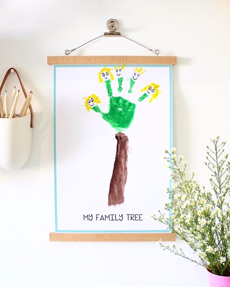 Family Tree Craft Activity Ideas for Kids International Family Day Craft, Family Tree Ideas For Kids School, Family Tree Handprint Art, Family Tree Craft Preschool, Family Day Crafts For Kids, My Family Art And Craft Preschool, Family Tree Craft For Kids, Family Tree Ideas For School, My Family Activities Preschool