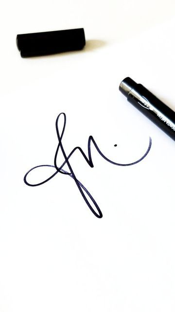 N Letter Signature Ideas, Julia Signature Ideas, Flower Signature, Unique Signature, Aesthetic Signature Ideas For Letter J, N Signature, L Signature, N Signature Ideas, J Signature