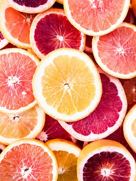 sliced grapefruits photo – Free Fruit Image on Unsplash Fruits Pictures, Fruit Benefits, Fruit Picture, Fruits Images, Photo Food, Fruit Wallpaper, Orange Aesthetic, Eat Fruit, Yellow Aesthetic