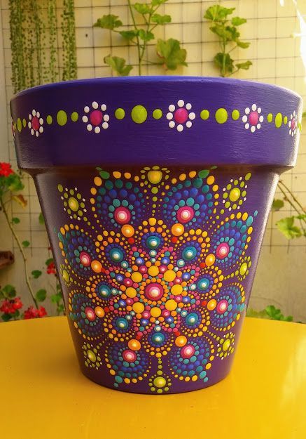 Painted Flower Pot, Flower Pot Art, Terra Cotta Pot Crafts, Flower Pot Design, Painted Pots Diy, Painted Plant Pots, Painted Clay Pots, Painted Terra Cotta Pots, Clay Flower Pots