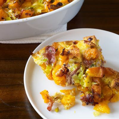 Butternut Squash Casserole with Leeks, Prosciutto and Thyme @keyingredient #cheese #casserole #bread Butternut Squash Casserole, Squash Bread, Savory Bread Puddings, Thyme Recipes, Squash Casserole, Butternut Squash Recipes, Main Course Recipes, Squash Soup, Fall Dinner