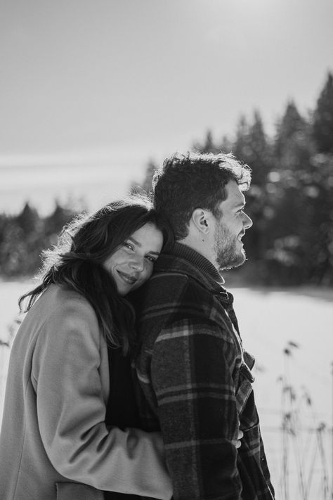 Winter Love Stories by Megija Plata Photography › Beloved Stories Christmas Card Couple Photo Ideas, Winter Couple Poses, Engagement Photoshoot Winter, Winter Photo Shoot Couples, Cozy Winter Photoshoot, Holiday Photoshoot Couple, Outdoor Winter Photography, Couple Photoshoot Winter Outfit Ideas, December Engagement Photos