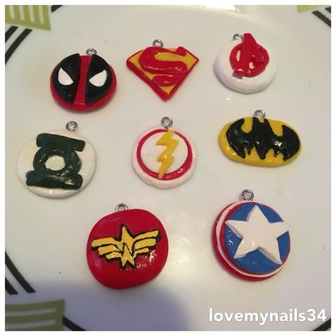 Comic book charms I made. #deadpool #superman #avengers #flash #batman #greenlantern #wonderwoman #captainamerica #charms #dc #marvel #comicbookcharacters #polymerclaycharms Marvel Clay Ideas Easy, Batman Clay Art, Deadpool Clay, Marvel Clay Ideas, Batman Clay, Deadpool Gifts, Clay Artwork, K Crafts, Clay Keychain