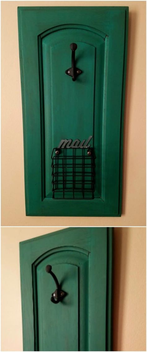 25 DIY Projects Made From Old Cabinet Doors – It’s Time To Repurpose! - Brilliant upcycling projects from old cabinet doors! Collection curated by diyncrafts.com team! <3 Cabinet Remodel Diy, Cabinet Doors Diy Projects, Cabinet Doors Repurposed Diy, Cabinet Door Crafts, Cabinet Door Makeover, Cabinet Door Ideas, Upcycled Cabinet, Door Diy Projects, Cabinet Doors Repurposed