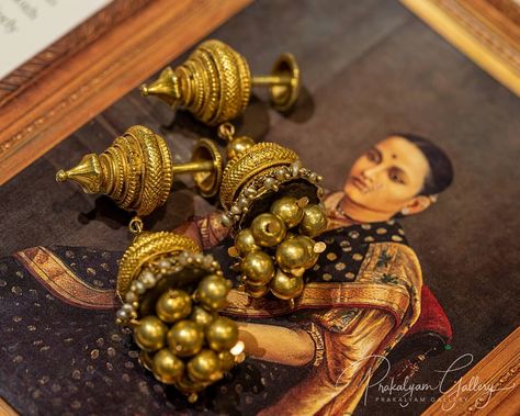 Bugdi Design Gold, Bugdi Earrings Gold, Bugadi Designs, Koppu Designs Gold, Bugadi Earring Design In Gold, Bugdi Designs, Bugadi Earring Design, Gold Jhumka Designs, Temple Jewellery Earrings