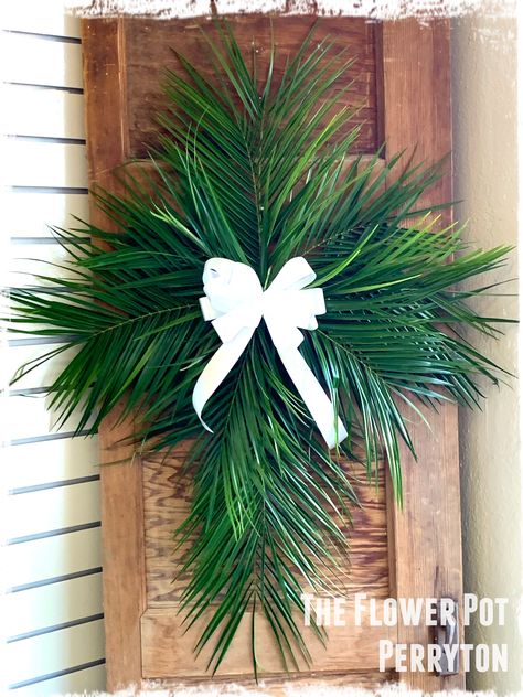 Palm-cross for Easter Sunday Easter Church Flowers, Lent Decorations For Church, Palm Sunday Decorations, Palm Cross, Church Altar Decorations, Easter Flower Arrangements, Church Easter Decorations, Altar Flowers, Easter Decorations Ideas