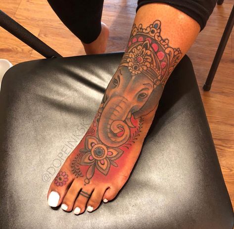 ✨ Go follow @blackgirlsvault for more celebration of Black Beauty, Excellence and Culture♥️✊ Vine Foot Tattoos, Cute Foot Tattoos, Tattoo Placement Ideas, Tattoos Infinity, Snakebites, Foot Tattoos For Women, Tattoos For Women Flowers, Inspiration Tattoo, Tattoos Geometric