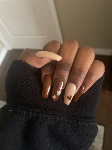 November Nails Fall, Short Oval Nails, Birthday Nail Designs, Quartz Nails, Cute Nail Colors, Brown Nails Design, Simple Fall Nails, Acrylic Nail Set, Red Acrylic Nails