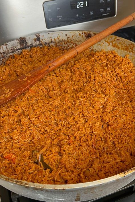 Jollof rice for 20 people with accurate measurements | Jollof rice for 20 people with accurate measurements | By Joyful Cook Jollof Recipe, Gambian Food, Jollof Rice Recipe, Using Fresh Tomatoes, Seasoning Chicken, Dry Spices, Nigeria Food, African Recipes Nigerian Food, West African Food