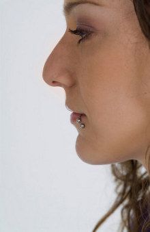 http://www.buzzle.com/articles/different-types-of-noses.html Different Types Of Noses, Types Of Noses, Homemade Garden Decorations, Nose Types, Human Anatomy Reference, Curved Nose, Human Body Temperature, Wide Nose, Face Anatomy